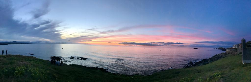 Atardecer mirando al mar