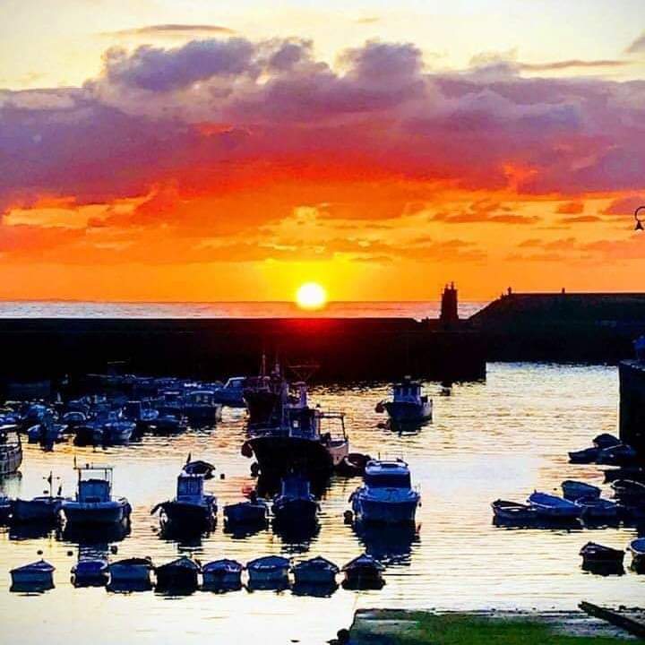 Atardecer muelle de Tapia