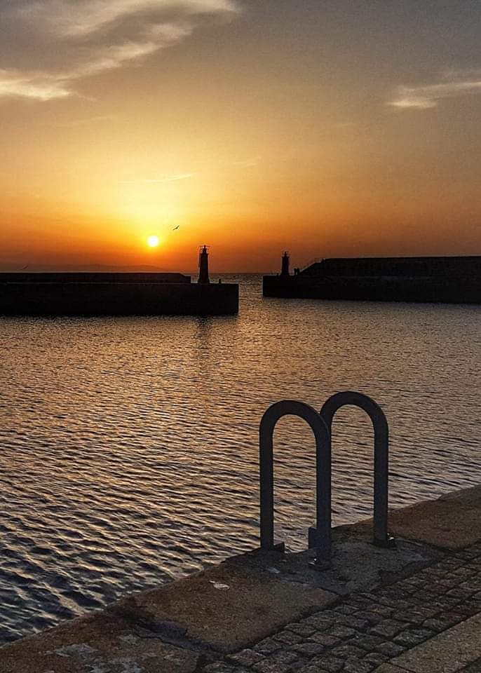 Atardecer muelle de Tapia