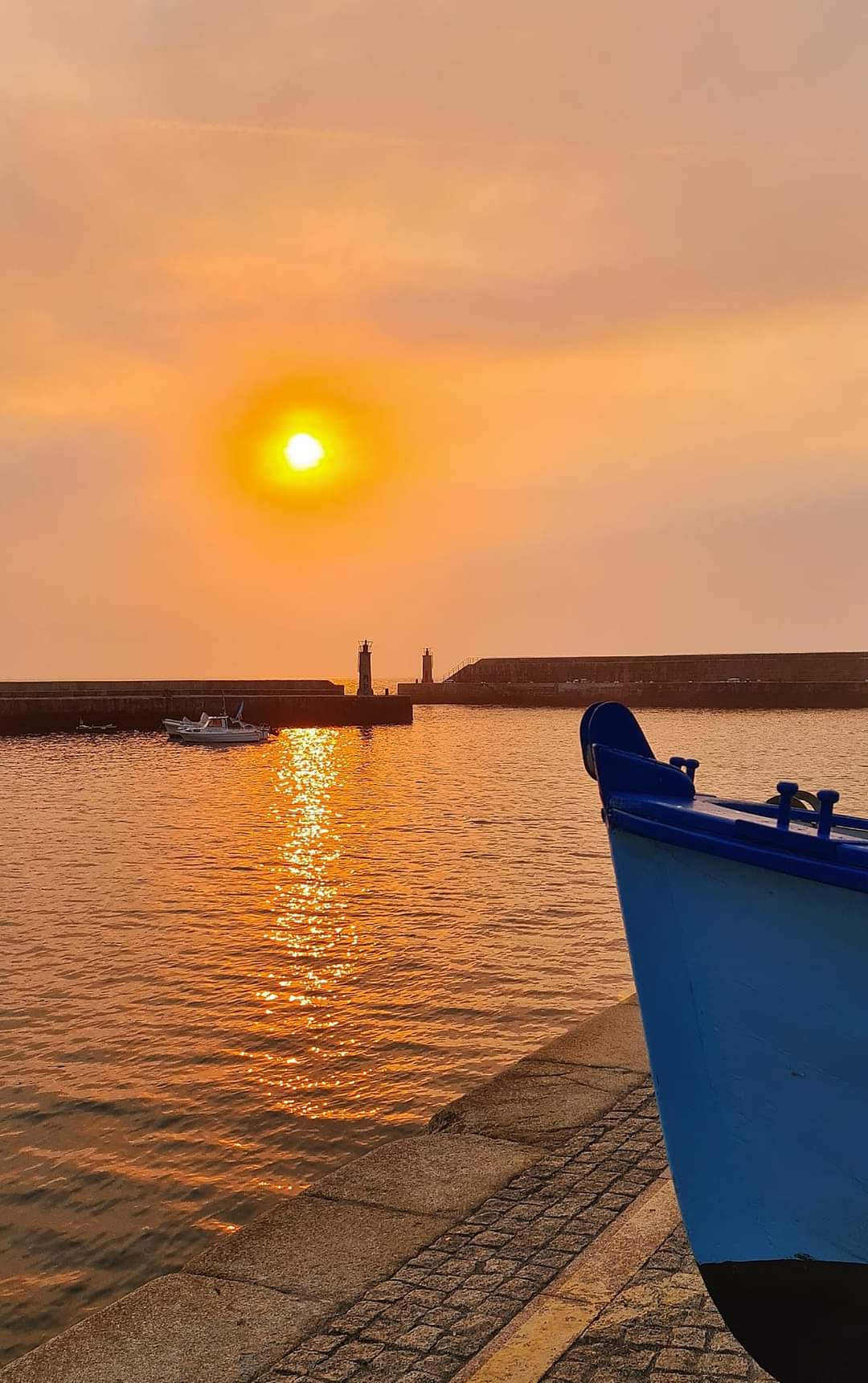 Atardecer desde el muelle de Tapia
