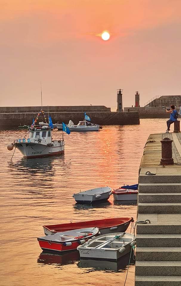 Atardecer sobre el muelle