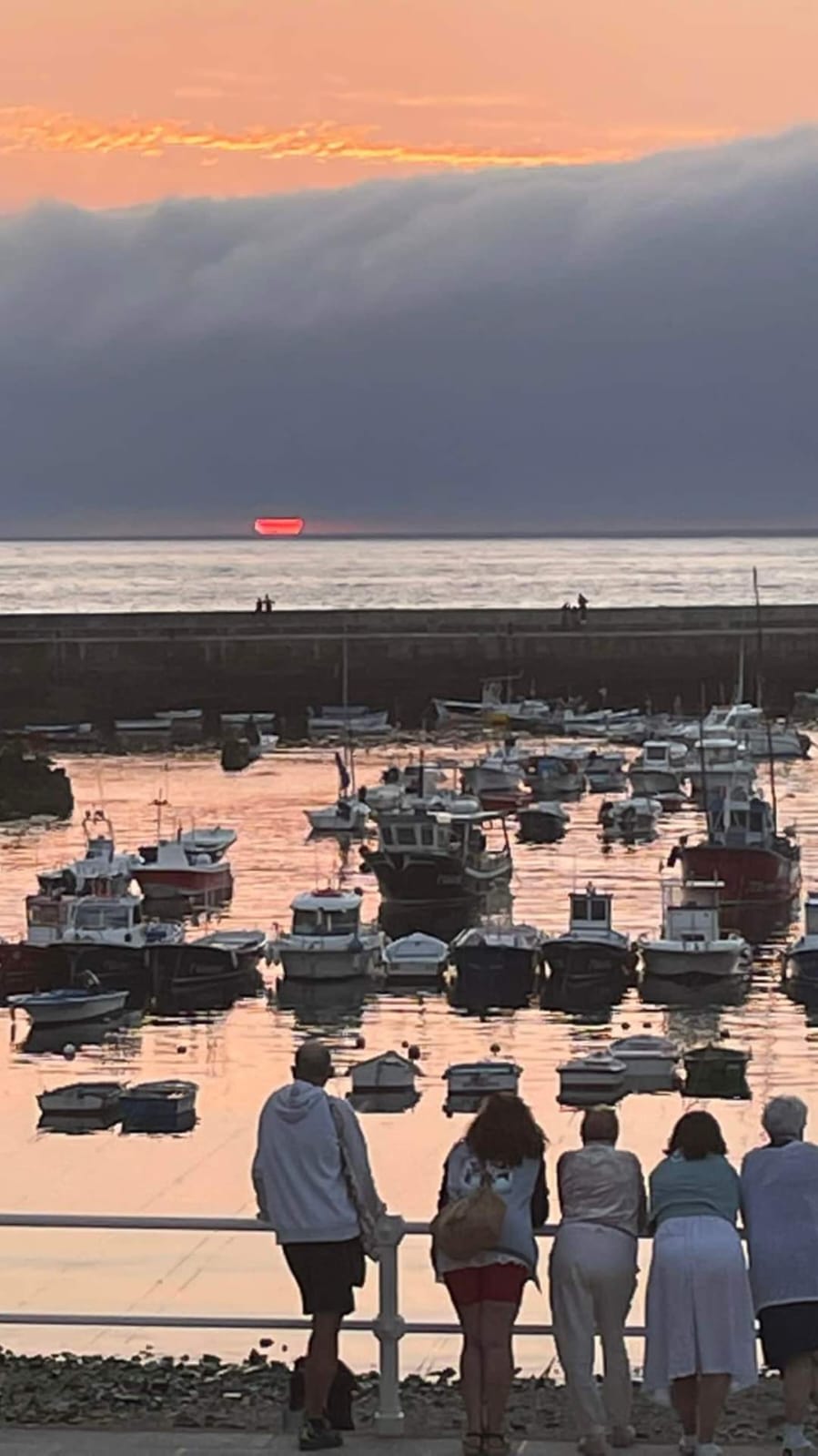 Atardecer muelle de Tapia
