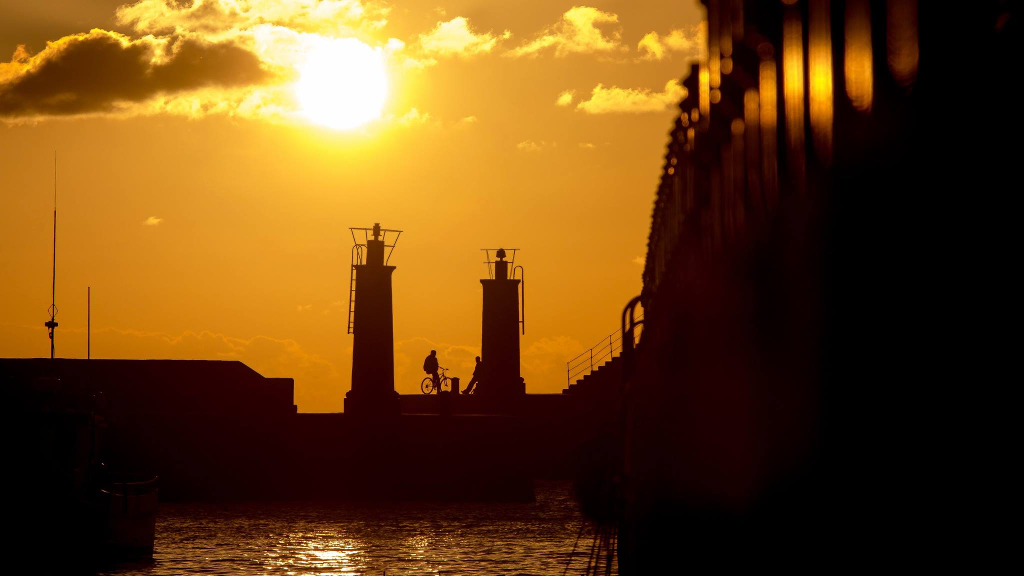 Atardecer en los faros de Tapia