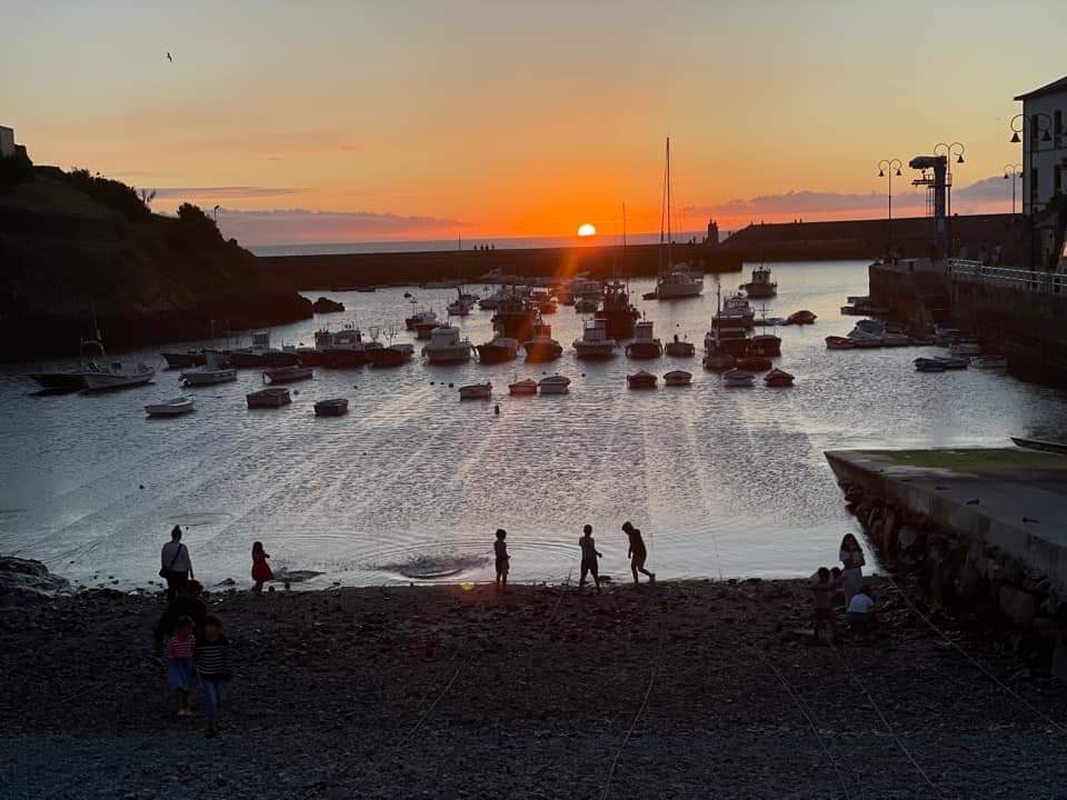 Atardecer muelle de Tapia