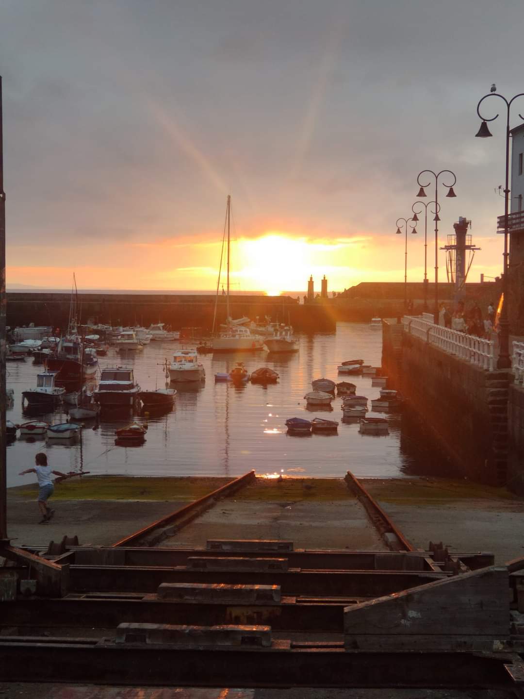 Atardecer muelle de Tapia