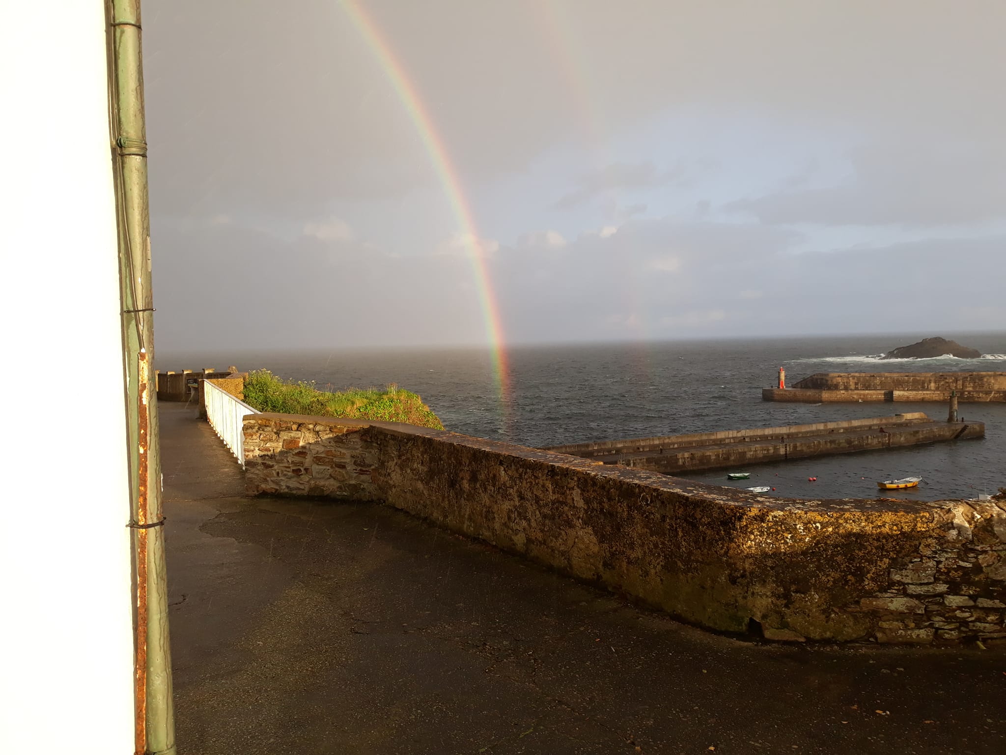 Arco Iris sobre La Guardia en Tapia de Casariego