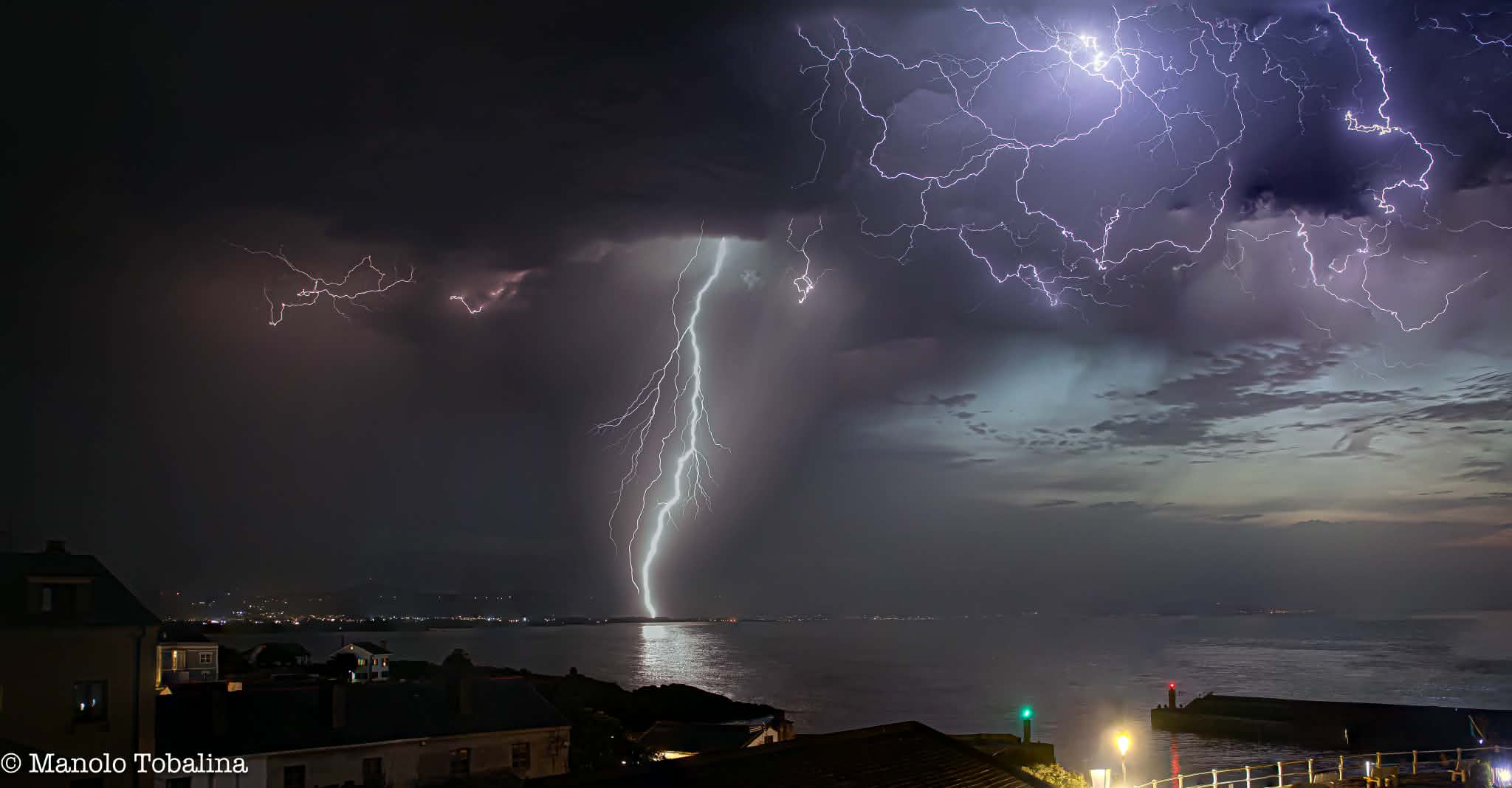Tormenta eléctrica en Tapia de Casariego