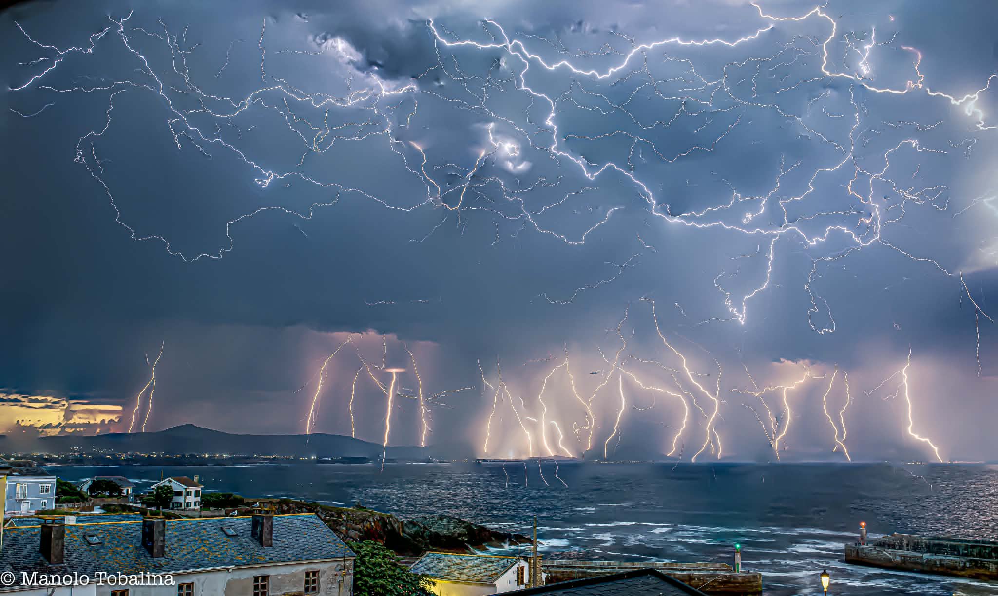 Tormenta eléctrica en Tapia de Casariego