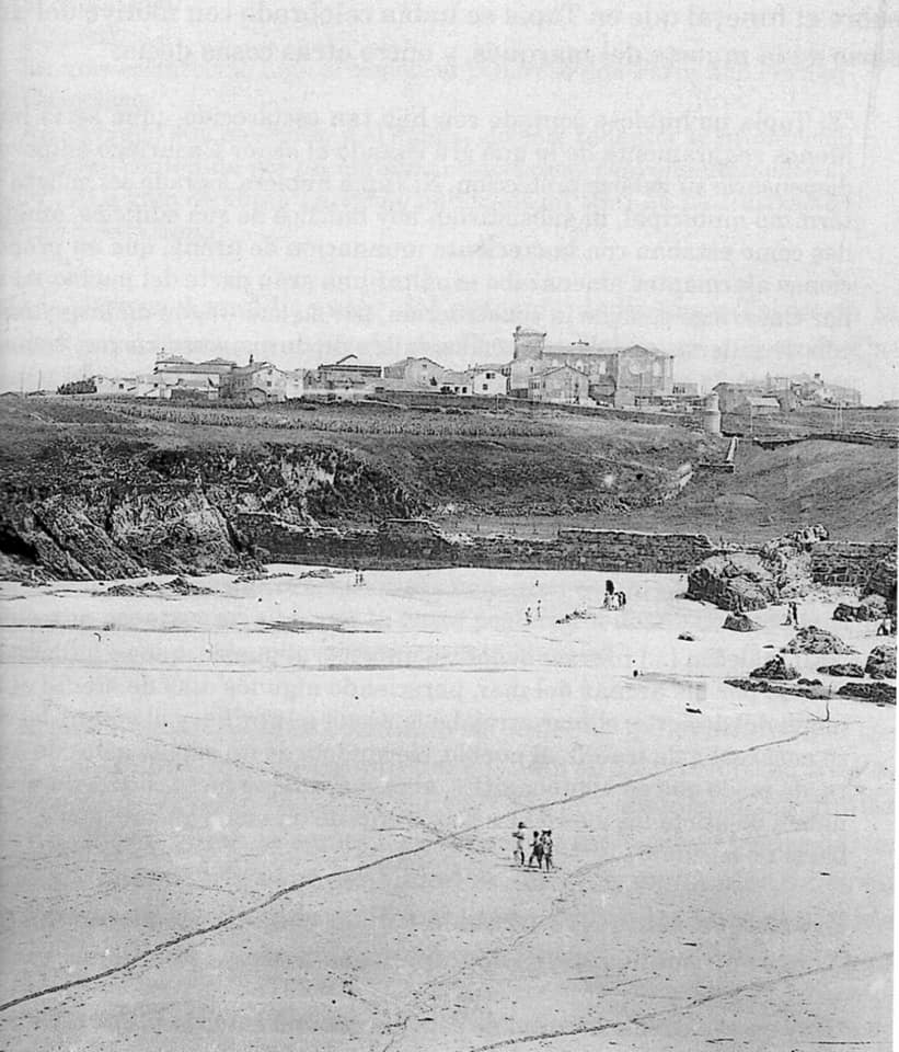 Playa del Murallón de Tapia de Casariego, lugar ideal para bañistas y paseos