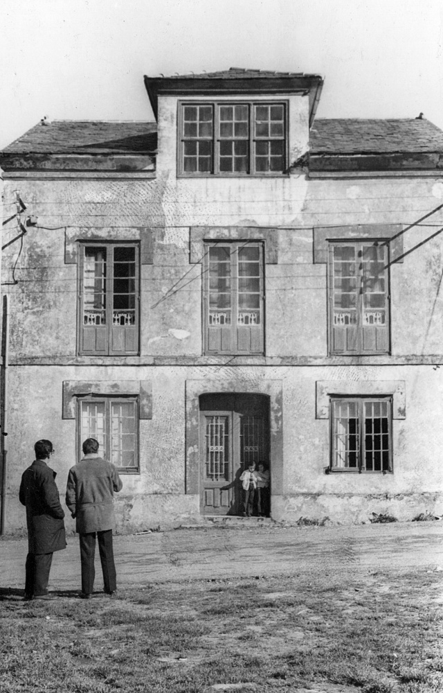 Edificio de Correos en Tapia