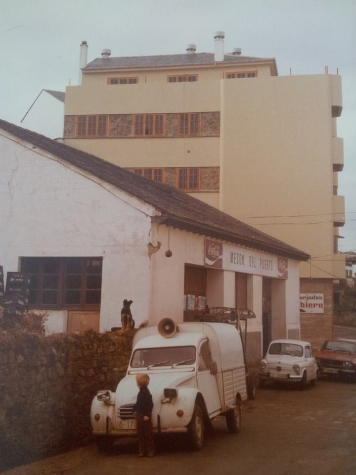 Mesón del Puerto en el muelle de Tapia de Casariego, lugar emblemático y turístico