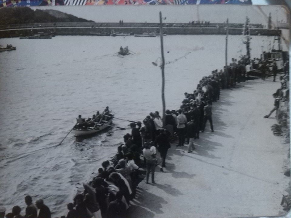 Regata de remos en Tapia de Casariego