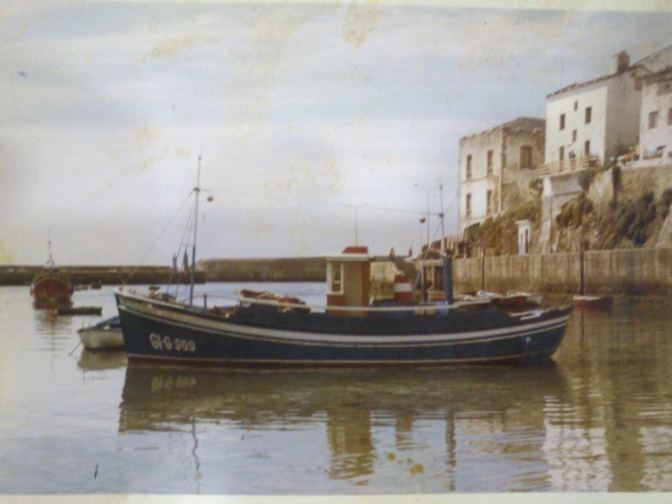Lancha Nueva Zalamera en el muelle de Tapia