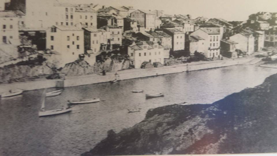 Muelle de Tapia desde la Guardia