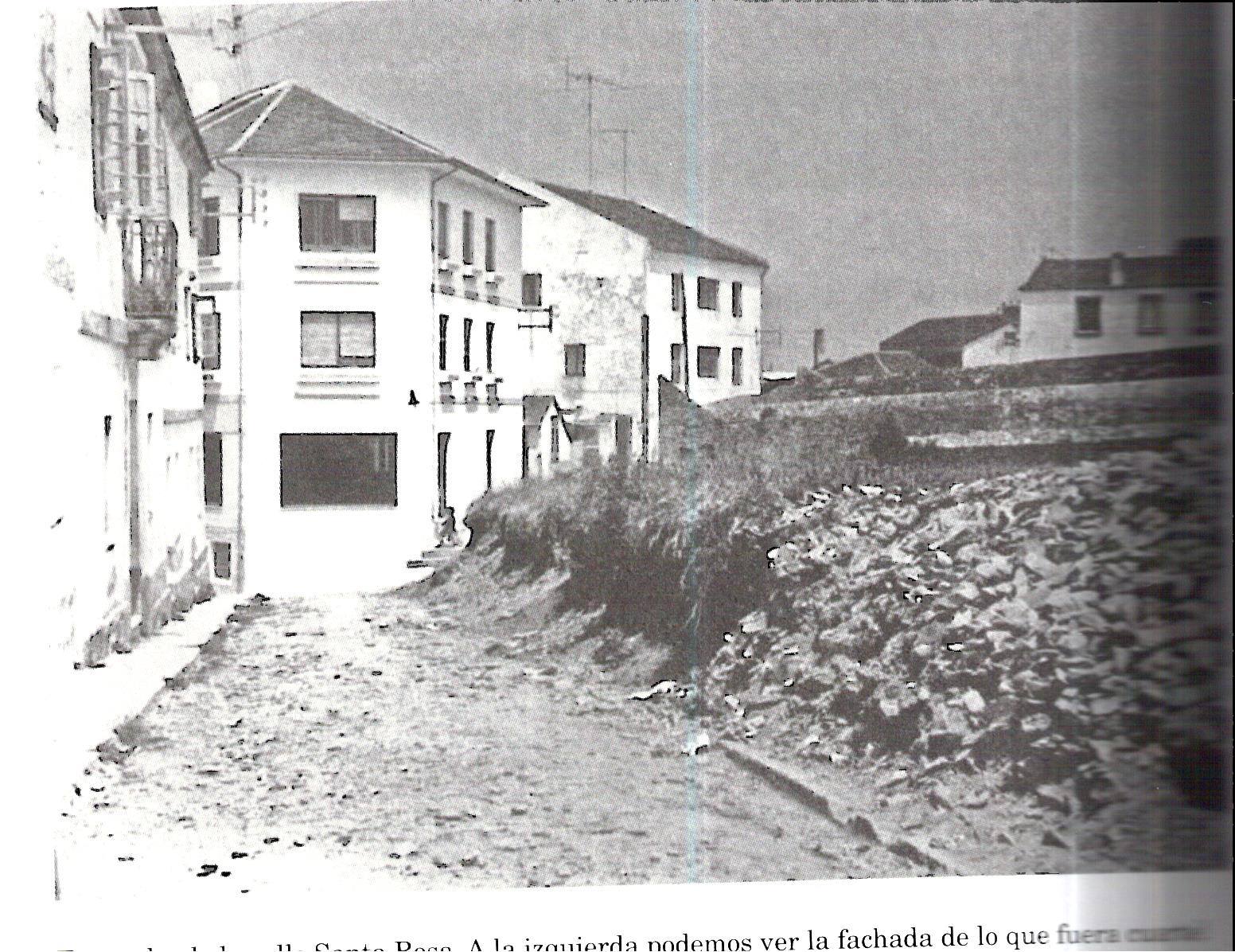 Calle de Tapia que da acceso al muelle