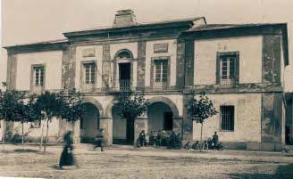 Fachada principal Ayuntamiento de Tapia