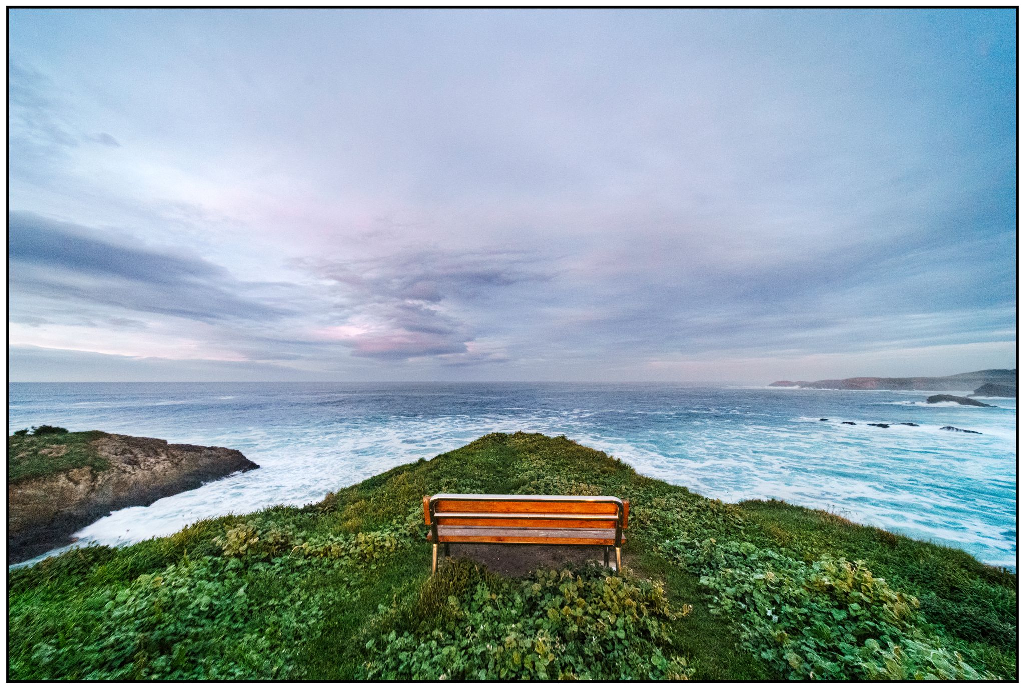 Tapia y el mar Cantábrico